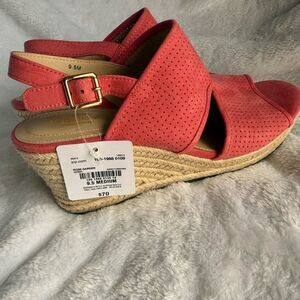 Liz Claiborne Coral Wedge Sandals